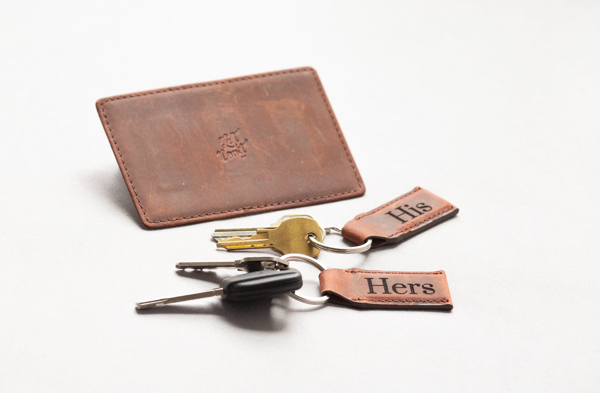 Personalized Wall Mounted Magnetic Leather Keychain - The Key West