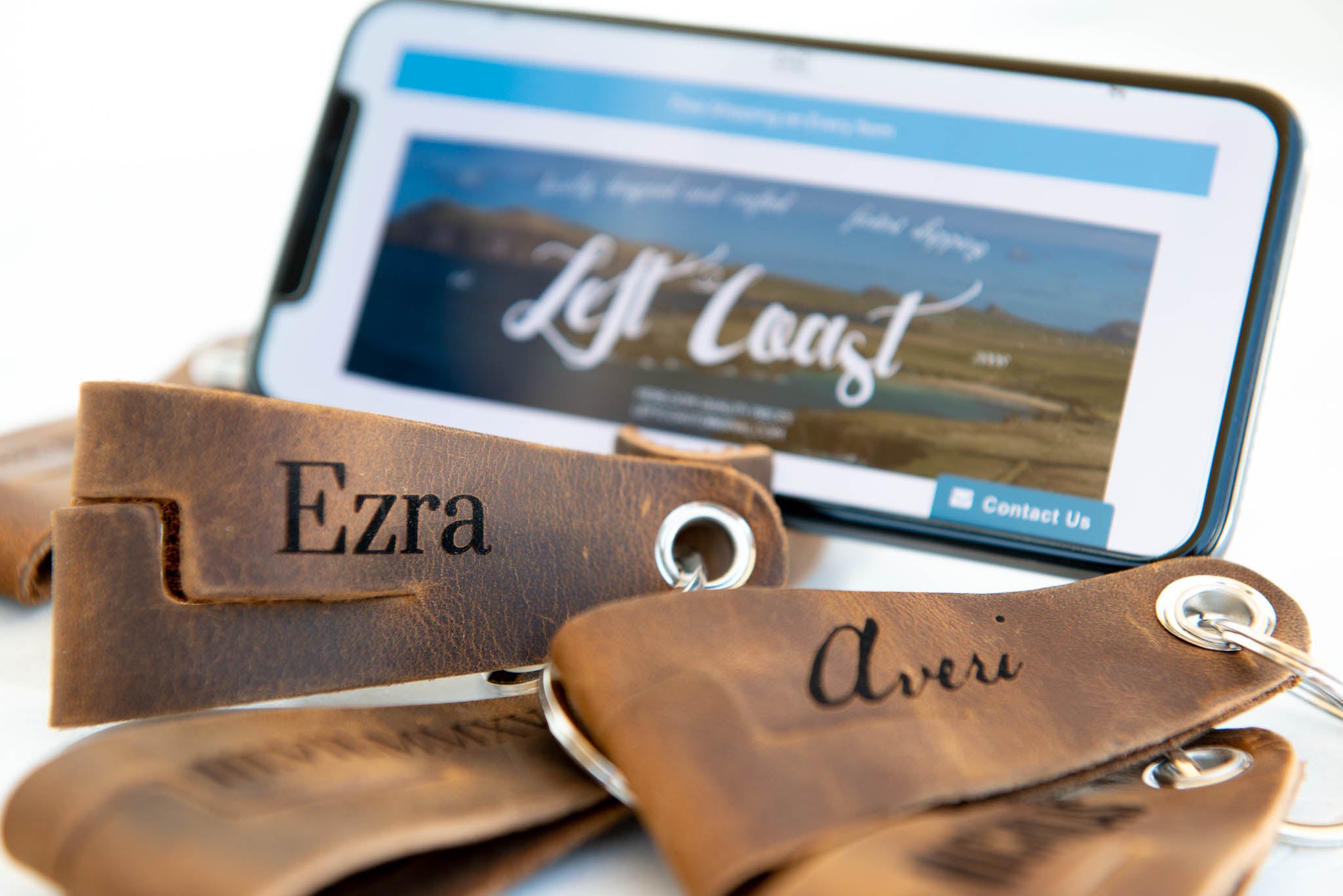 The YouTube Personalized Cell Phone Stand Leather Keychain