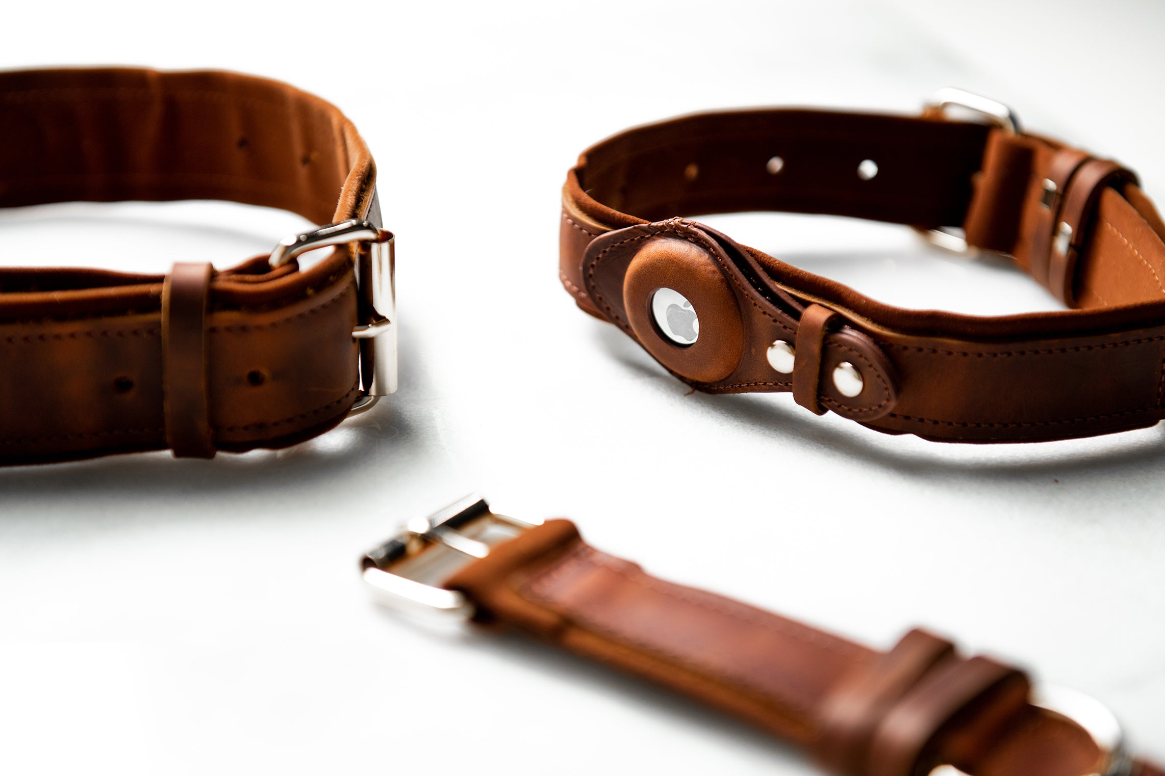 AirTag Distressed Leather Pet Collars