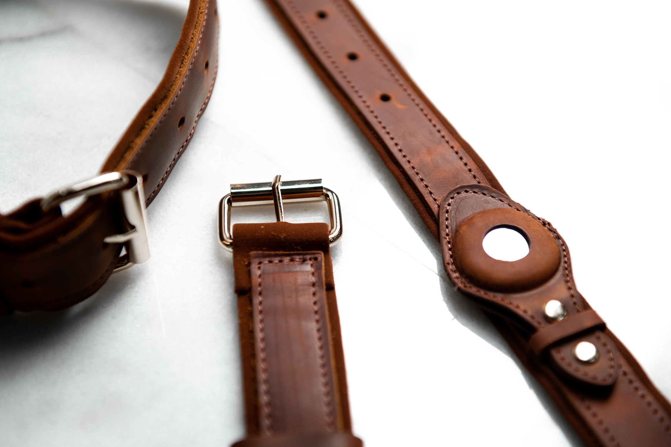 AirTag Distressed Leather Pet Collars