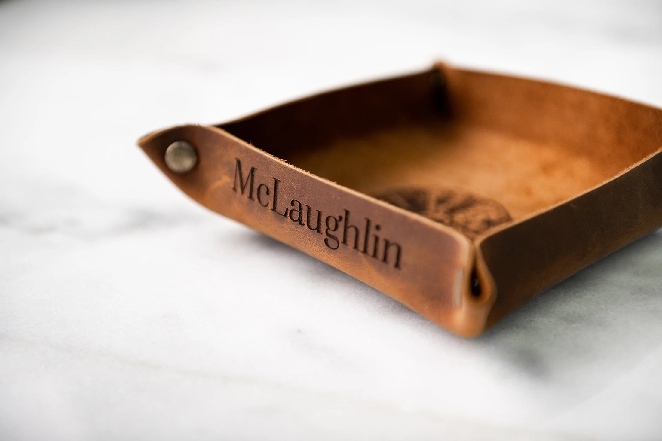 The Melbourne Personalized Leather Snap Valet
