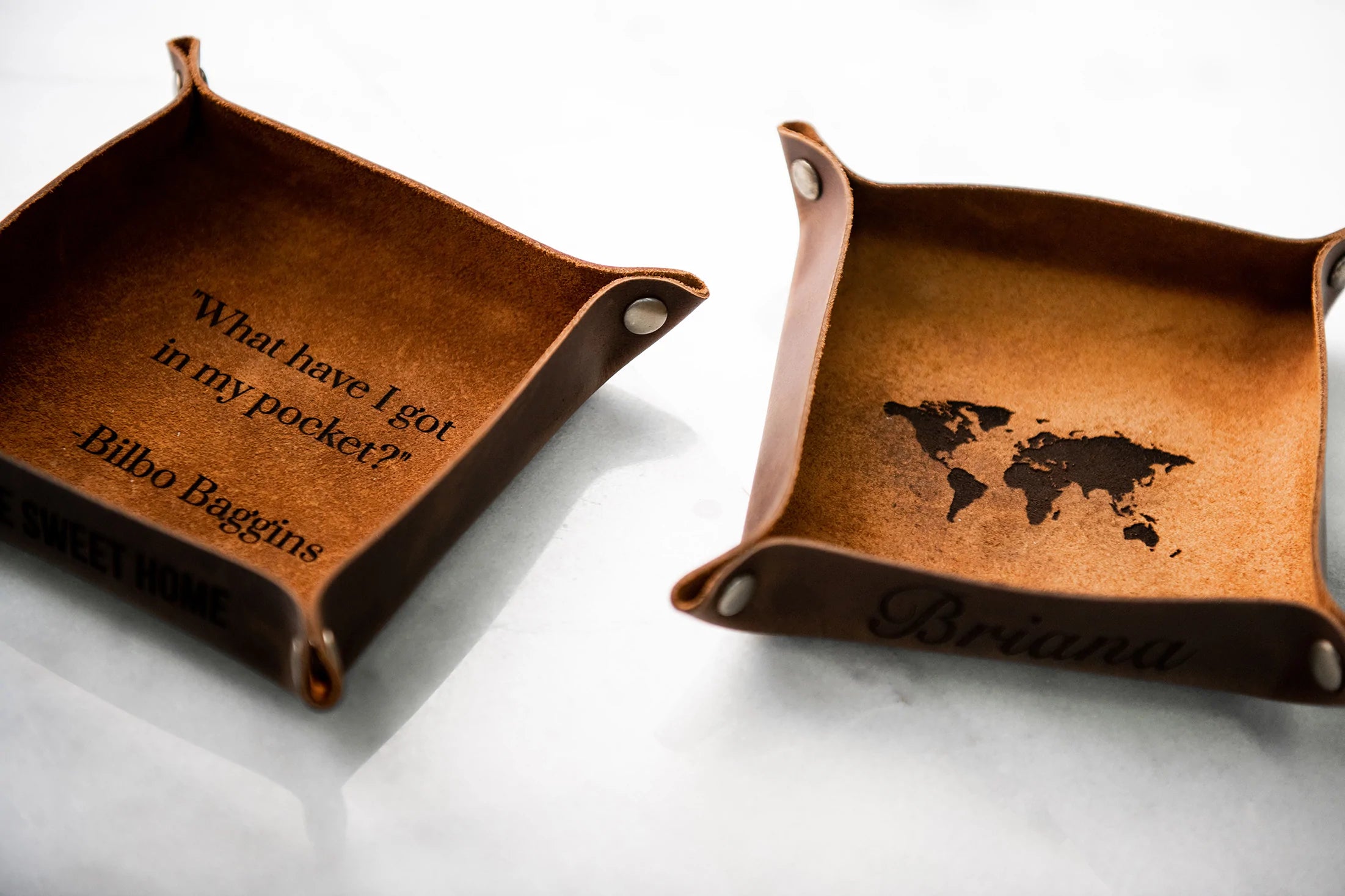 The Melbourne Personalized Leather Snap Valet