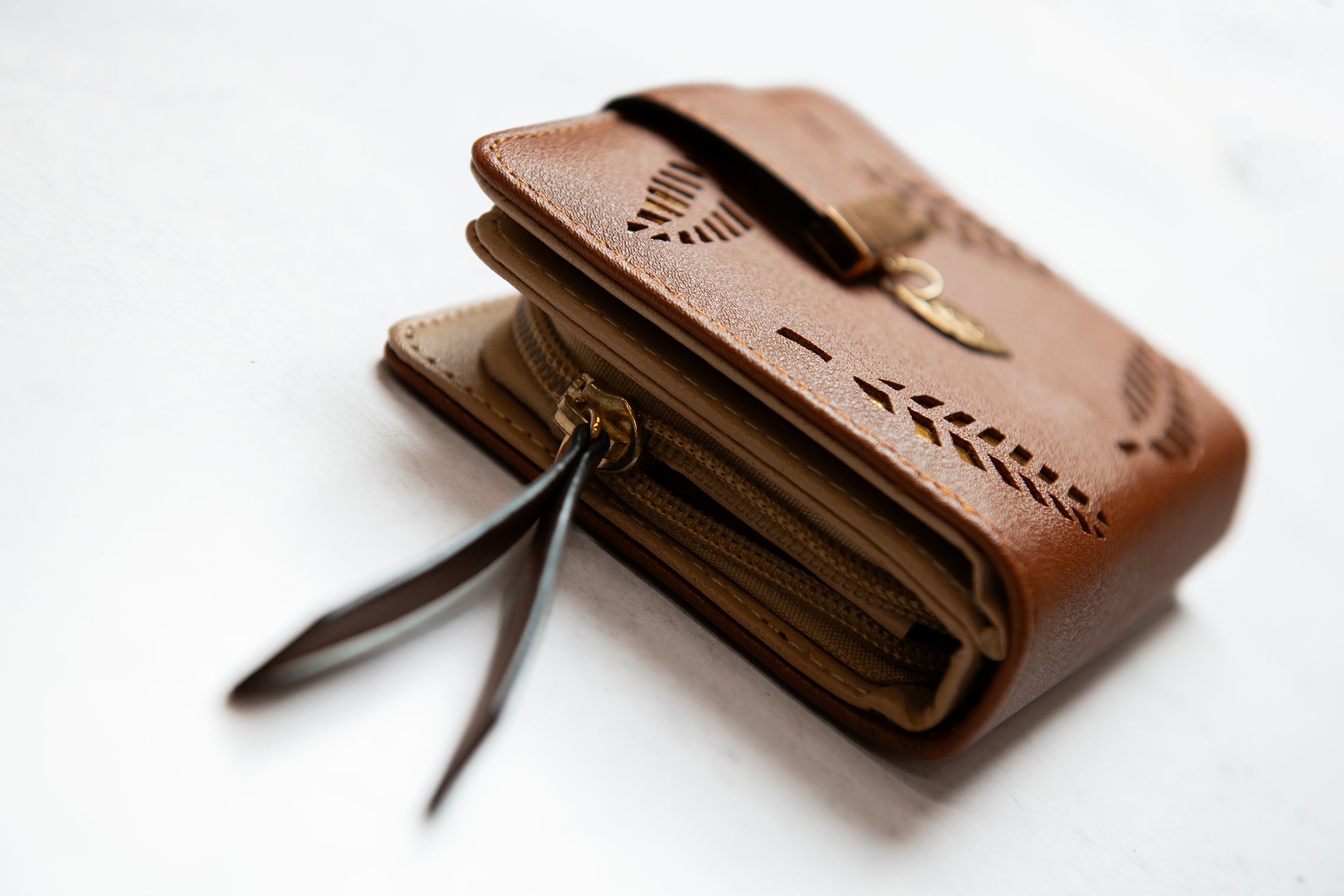 Vegan Leather Leaf Wallet - 3 Colors & 2 Sizes Available